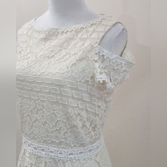 Tahari Eyelet Lace Overlay Off Shoulder Dress Mini Back Zipper Flowy HOCO Size 6 - Picture 3 of 10